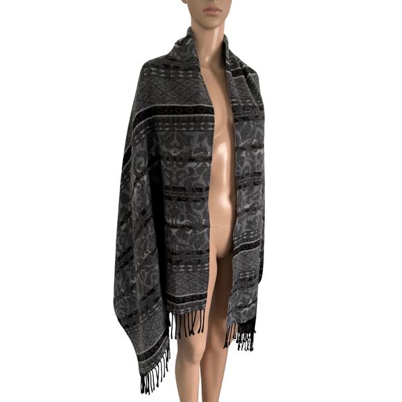 Corrierildo Italy Wool Blend Jacquard Shawl Wrap Gray Fringe Boho Cozy Winter - Picture 3 of 7